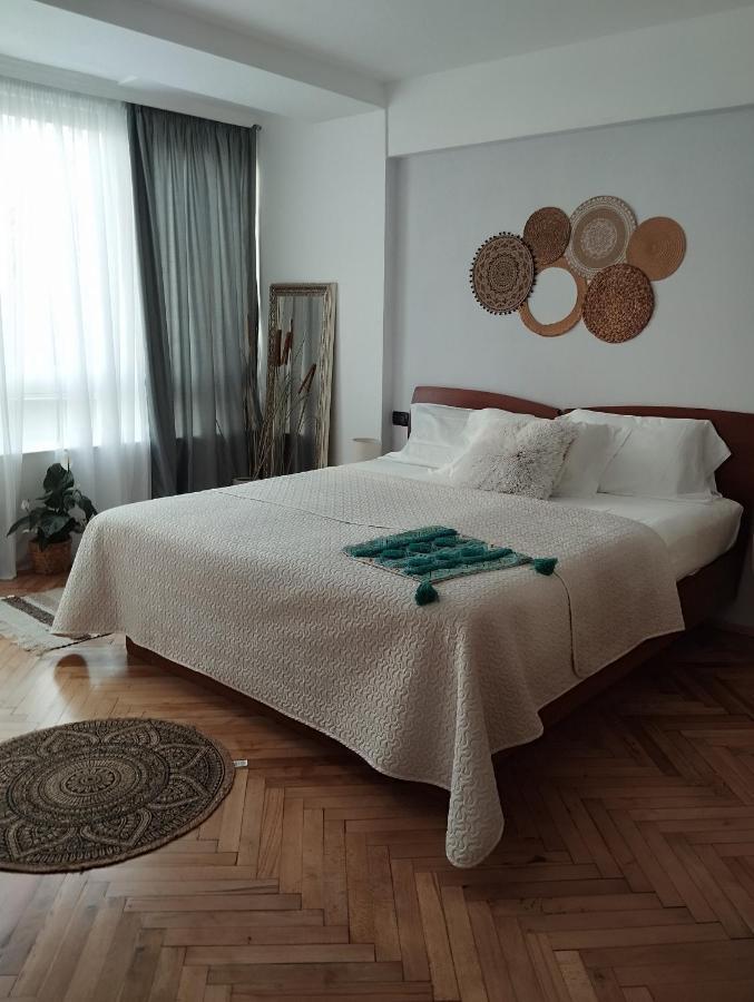 Bea City Center Apartment Tirana Bagian luar foto