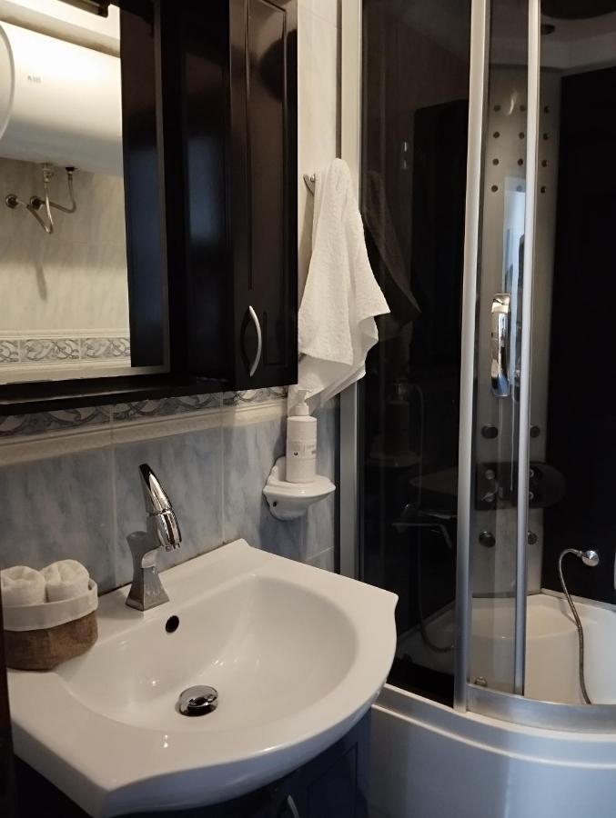 Bea City Center Apartment Tirana Bagian luar foto
